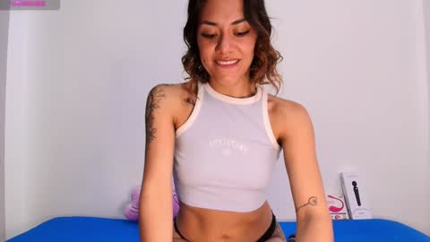 Snapshot of isa_laurentt chatting on January 2025 02:07:01 PM Isabella Laurentt online show from January 2025 02:07:01 PM