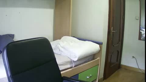 Isaac99c online show from March 2025 03:39:01 PM