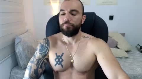 Snapshot of isaac_carter chatting on September 2025 11:12:01 AM Isaac carter online show from September 2025 11:12:01 AM