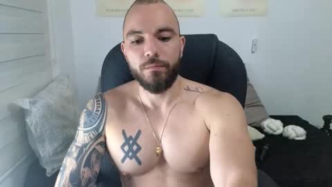 Snapshot of isaac_carter chatting on October 2025 10:59:02 AM Isaac carter online show from October 2025 10:59:02 AM