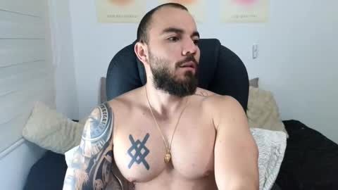 Snapshot of isaac_carter chatting on November 2025 10:38:01 AM Isaac carter online show from November 2025 10:38:01 AM