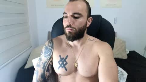 Snapshot of isaac_carter chatting on November 2025 10:26:01 AM Isaac carter online show from November 2025 10:26:01 AM