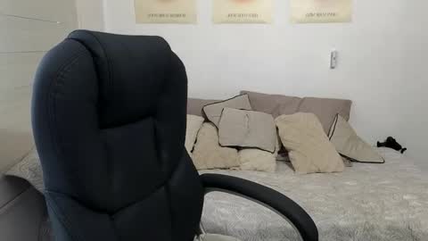 Isaac carter online show from April 2026 11:35:01 AM