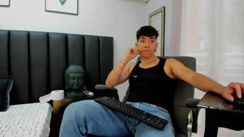 isaac_cryston online show from February 2025 02:21:02 PM