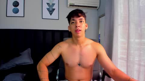 isaac_cryston online show from March 2025 07:34:01 PM