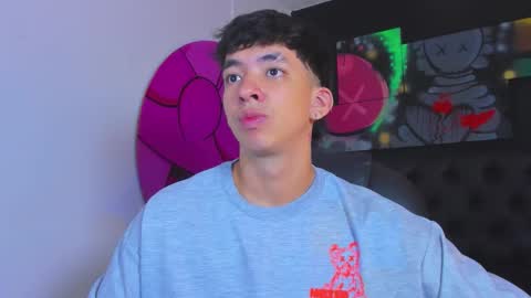 isaac_cryston online show from October 2025 07:33:02 PM