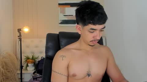 isaac_cryston online show from February 2026 09:52:02 PM