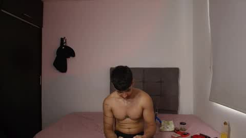 muscle isaac online show from May 2026 10:28:02 PM