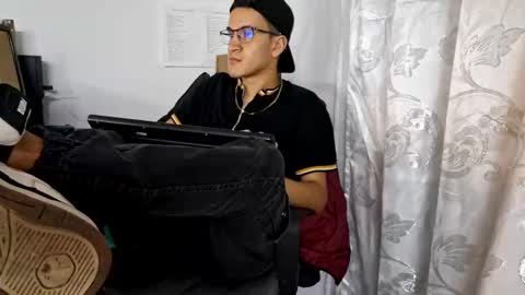 Isaac online show from October 2025 02:34:01 AM