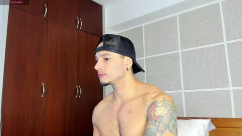 Isaac Surez online show from May 2026 12:23:01 PM
