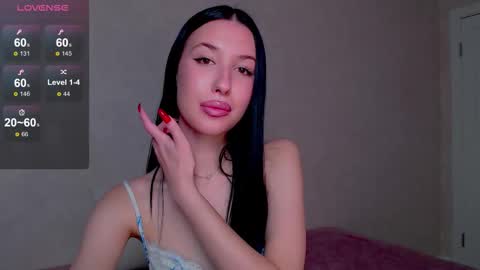 Bella online show from October 2025 12:14:02 PM