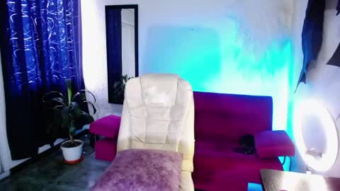 isabel online show from April 2026 08:36:02 PM