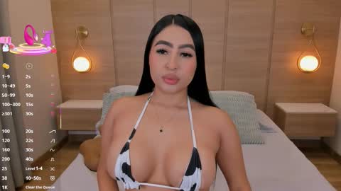 Snapshot of isabel_millher chatting on November 2025 03:17:01 AM Isa online show from November 2025 03:17:01 AM