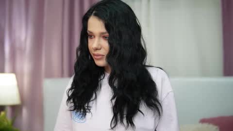 Snapshot of isabelamber chatting on November 2025 06:40:01 PM Isabel online show from November 2025 06:40:01 PM