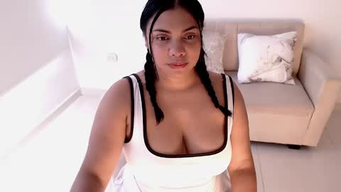 Snapshot of isabelateran chatting on April 2026 07:31:02 PM isabelateran online show from April 2026 07:31:02 PM