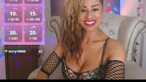Isabel online show from October 2025 07:01:01 PM