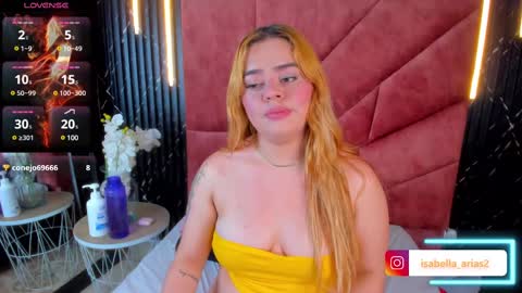 Snapshot of isabella_arias1 chatting on March 2025 10:18:02 AM Isabella Arias online show from March 2025 10:18:02 AM