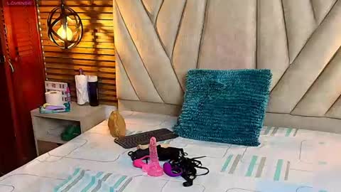 Snapshot of isabella_luxet chatting on July 2026 12:51:02 PM isabella_luxet online show from July 2026 12:51:02 PM