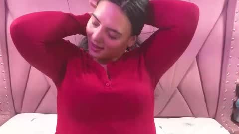 Isabella online show from May 2026 03:35:02 AM