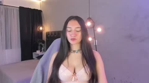 Isabella Nowa online show from March 2026 11:16:02 AM