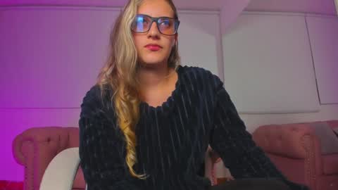 Isabella Rros online show from December 2024 09:58:01 AM