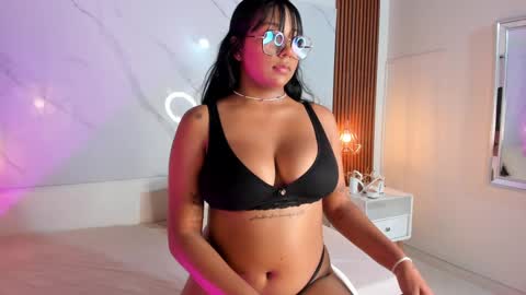 isabella zc online show from September 2025 08:23:02 PM