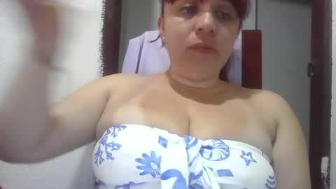 isabellaa_hills_ online show from December 2025 03:39:01 PM