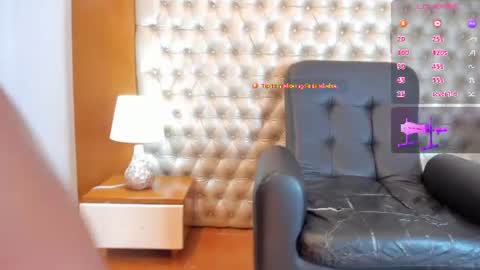 Snapshot of isabellaalux_ chatting on June 2026 09:38:01 PM isabellaalux_ online show from June 2026 09:38:01 PM