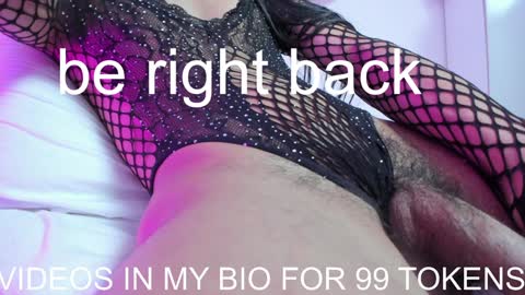 Snapshot of isabellabis chatting on December 2024 05:04:02 AM Bella B -JOIN FREE online show from December 2024 05:04:02 AM