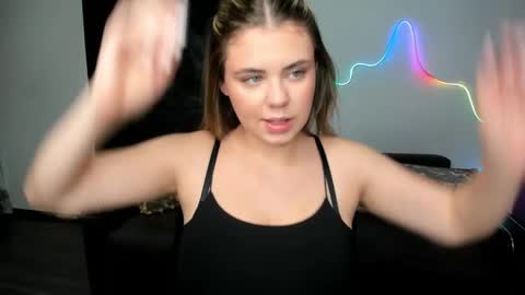isabellabler online show from October 2025 11:44:01 AM