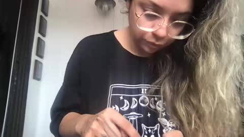 isabellaelizabeth online show from March 2026 05:30:02 PM