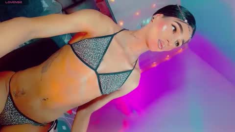 isabellagirs online show from January 2026 09:02:02 AM