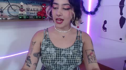 Snapshot of isabellakoff chatting on December 2024 03:02:01 PM Tati - online show from December 2024 03:02:01 PM