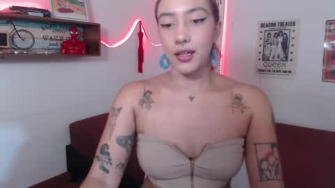 Snapshot of isabellakoff chatting on November 2025 12:16:01 PM Tati - online show from November 2025 12:16:01 PM