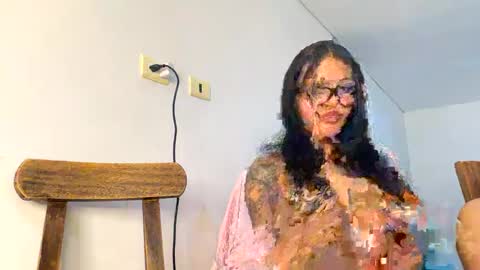 Snapshot of isabellakoffs chatting on January 2025 05:31:02 AM Isabella.. back again online show from January 2025 05:31:02 AM