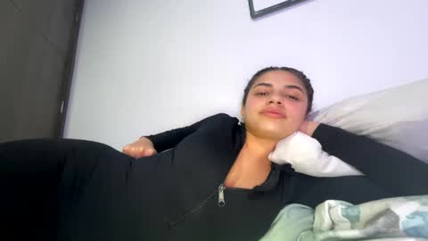 Snapshot of isabellakoffs chatting on February 2026 03:00:02 AM Isabella.. back again online show from February 2026 03:00:02 AM