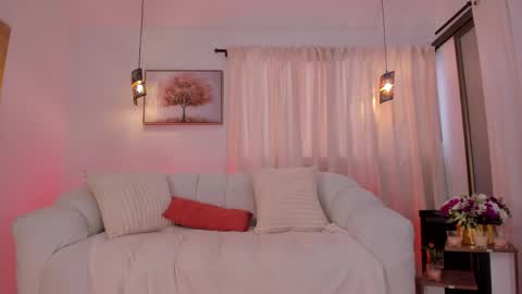 Snapshot of isabellalux_ chatting on March 2026 04:00:02 PM ISABELLA online show from March 2026 04:00:02 PM