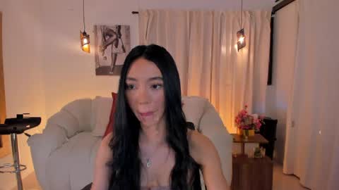 Snapshot of isabellalux_ chatting on April 2026 05:09:02 PM ISABELLA online show from April 2026 05:09:02 PM