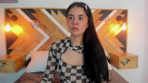 Isabella  online show from October 2025 11:40:01 AM