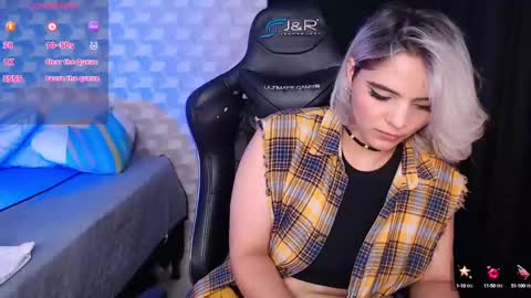 Snapshot of isabellamoutt chatting on December 2024 05:00:02 AM Isabella Mout online show from December 2024 05:00:02 AM