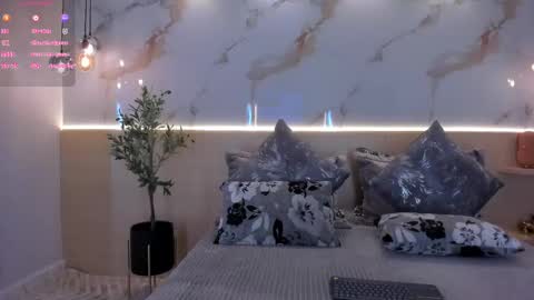    online show from October 2025 11:49:02 AM