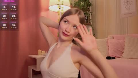 Snapshot of isabellatorrance chatting on September 2025 04:34:02 AM Bella online show from September 2025 04:34:02 AM