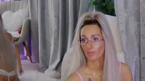 IsabelleEthan online show from February 2026 06:26:01 AM