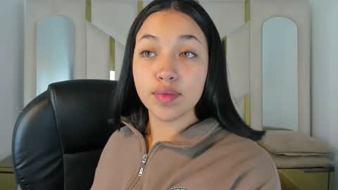 Snapshot of isabellrodriguez18 chatting on October 2025 03:14:02 AM isabellrodriguez18 online show from October 2025 03:14:02 AM
