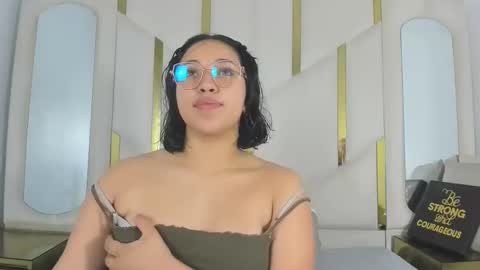 Snapshot of isabellrodriguez18 chatting on November 2025 04:07:01 AM isabellrodriguez18 online show from November 2025 04:07:01 AM