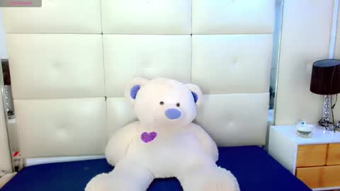 Snapshot of isahottxx chatting on February 2026 03:26:01 AM ISAHOT online show from February 2026 03:26:01 AM