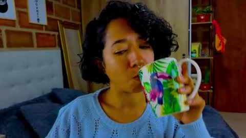 Snapshot of isapaz90 chatting on October 2025 12:57:02 PM Isabela Paz online show from October 2025 12:57:02 PM