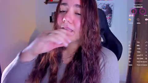 Snapshot of isarhodes_ chatting on October 2025 10:00:01 PM Isa online show from October 2025 10:00:01 PM