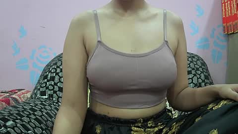 ishika_singh_ online show from April 2026 01:41:01 AM
