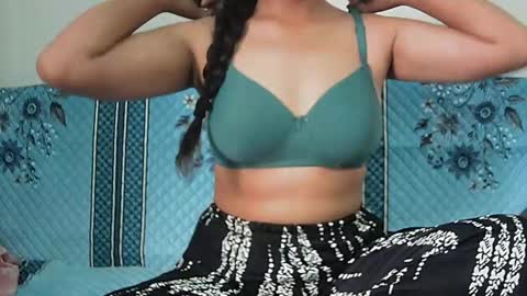 Snapshot of ishika_singh_ chatting on June 2026 01:50:02 AM ishika_singh_ online show from June 2026 01:50:02 AM